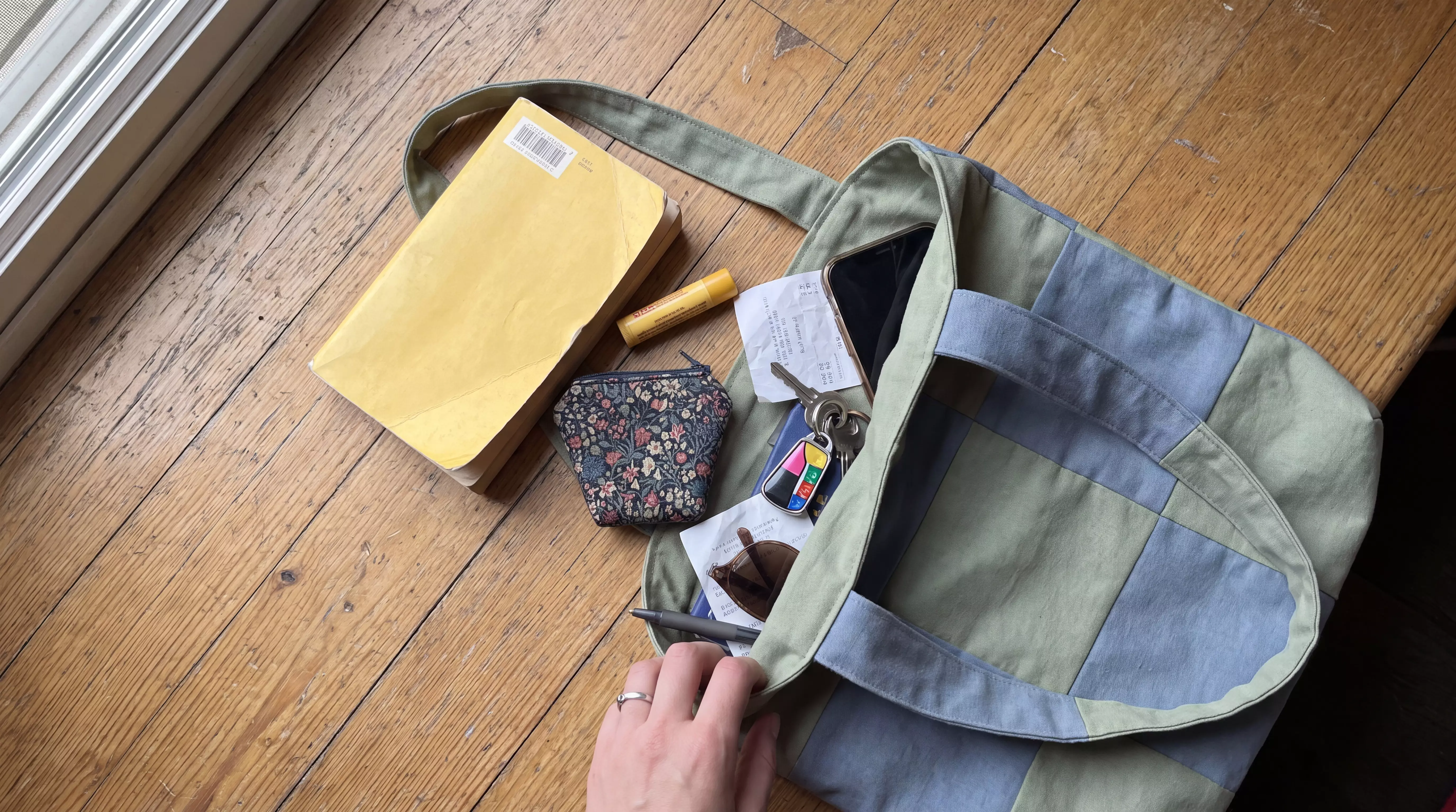 Tote bag with everyday items, second shot